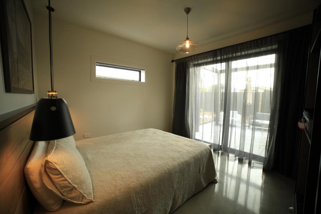 Black Stilt Retreat, Stunning Luxury Property ทไวเซิล ภายนอก รูปภาพ